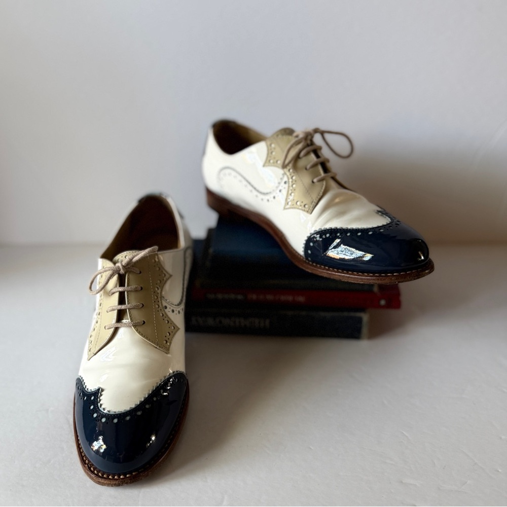 The Office of Angela Scott | Ms. Eugénie Derby in White and Navy | Size 38.5/8.5